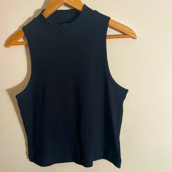 Mock Neck Ribbed Tank Top - Picture 10 of 13